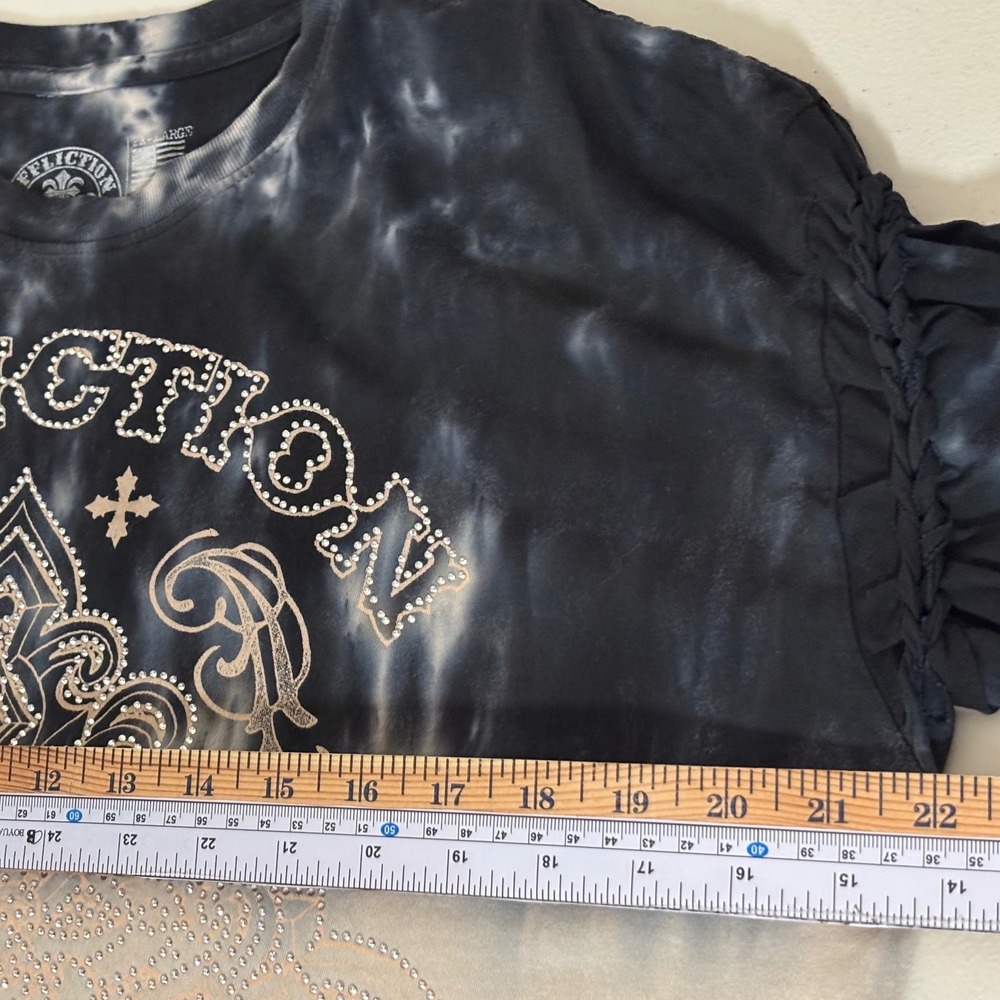 Affliction Graphic T-Shirt Women XL Black Tie Dye Rhinestone Braided Sleeve EUC - Picture 9 of 10